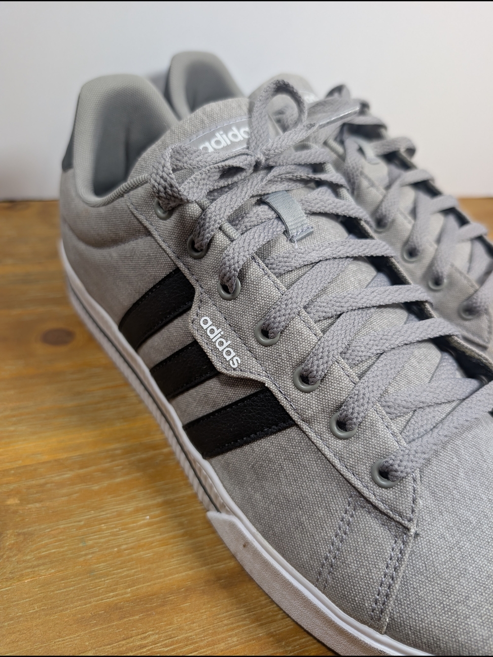 Adidas Men’s Gray Canvas Sneakers Size 14 Casual Lace Up Shoes - Picture 5 of 8